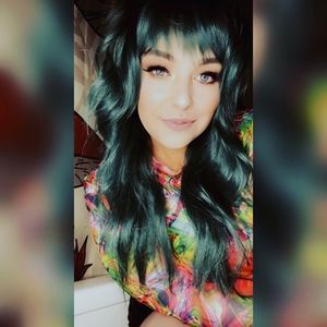 Meet your Posher, Jade